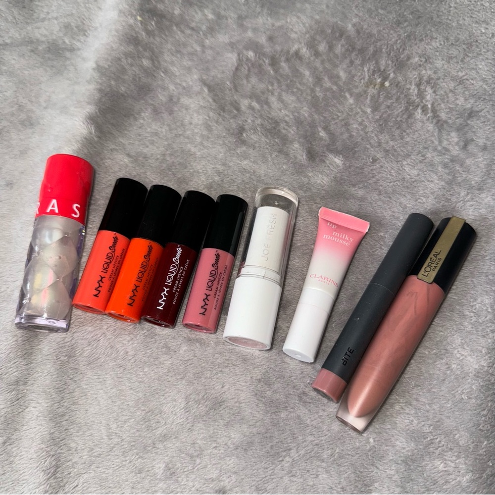 9 lipsticks/ NYX Liquid Suede cream/ Sephora Plump Lip Gloss/ L’Oréal, Clarins